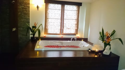 Body treatments, hydrotherapy, aromatherapy, body wraps, body scrubs