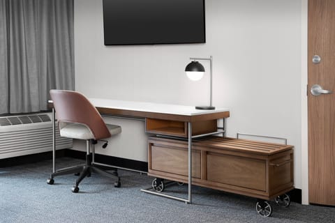 Premium bedding, desk, iron/ironing board, free cribs/infant beds