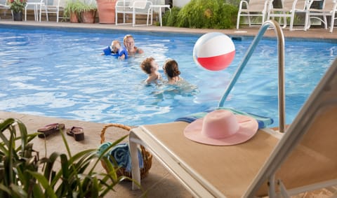 Indoor pool, seasonal outdoor pool, sun loungers