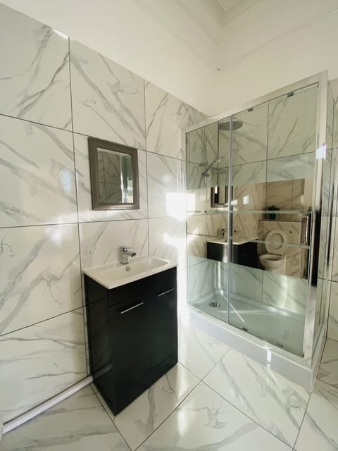 Executive Suite, Ensuite, City View (Executive Suite) | Bathroom