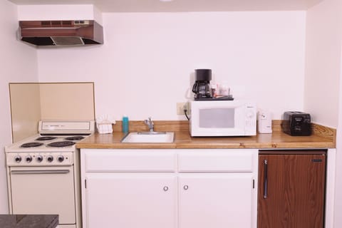 Fridge, microwave, coffee/tea maker