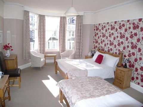 Suite, Ensuite (Sleeps 3 )