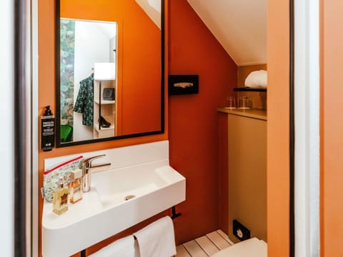 Standard Double Room, 1 Double Bed | Pillowtop beds, in-room safe, desk, blackout drapes