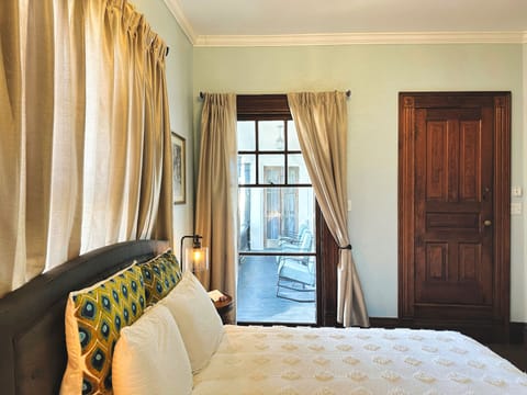 Deluxe Double Room, Non Smoking, Balcony | Egyptian cotton sheets, premium bedding, down comforters, pillowtop beds