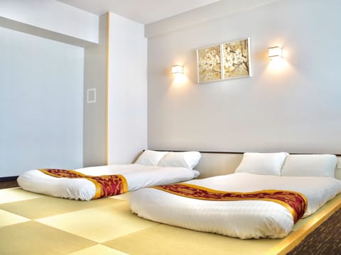 Japanese Maisonette Suite Premium | In-room safe, soundproofing, free WiFi, bed sheets