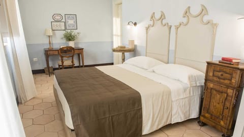 Double Room, Patio, Garden View | Premium bedding, down comforters, pillowtop beds, minibar