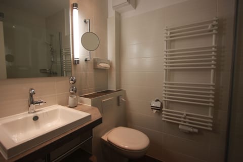 Comfort Double Room | Bathroom | Towels