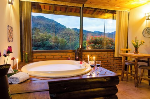 Suite | Minibar, in-room safe, individually decorated, desk