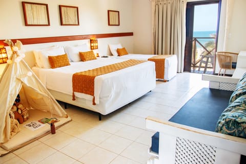 Luxury Suite Sea Front | Hypo-allergenic bedding, pillowtop beds, minibar, in-room safe