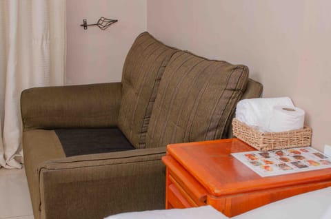 Executive Room | Desk, iron/ironing board, free WiFi, bed sheets