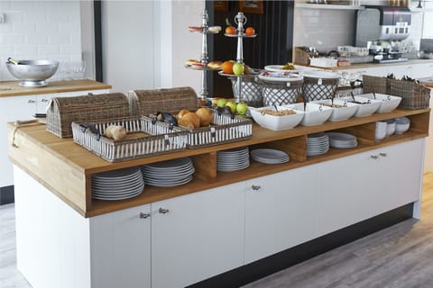 Daily buffet breakfast (EUR 20 per person)