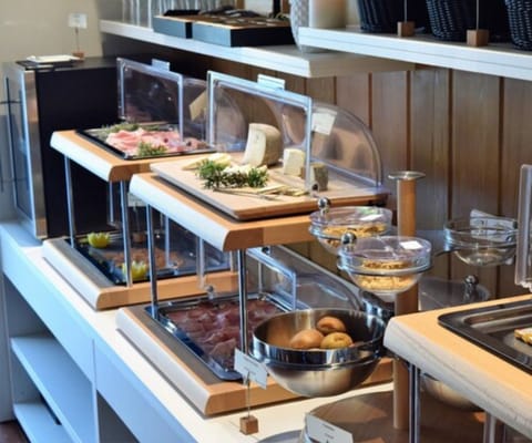 Daily buffet breakfast (EUR 20 per person)