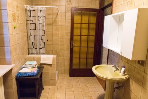 Double or Twin Room (1) | Bathroom | Hair dryer, bidet, towels, soap