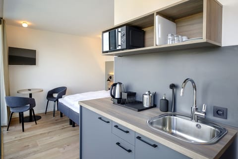 Apartment (2 person) | Private kitchenette