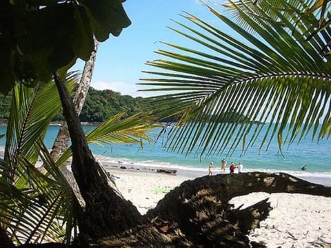 Beach nearby, white sand, beach towels