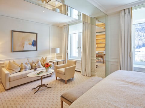 Junior Suite Premium | Premium bedding, down comforters, minibar, in-room safe