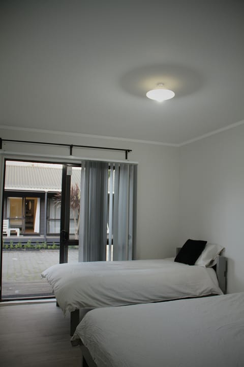 Standard Triple Room (Double with Single Bed) | Free WiFi, bed sheets