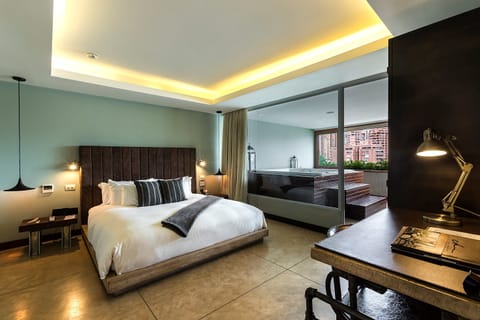 Exclusive Room | Premium bedding, down comforters, minibar, in-room safe