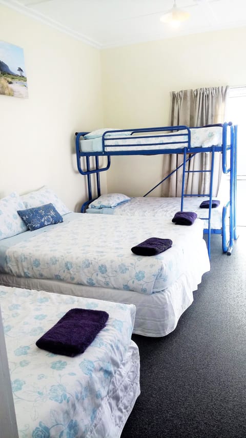 Family Cabin, Multiple Beds, Ensuite | Premium bedding, pillowtop beds, iron/ironing board, free WiFi