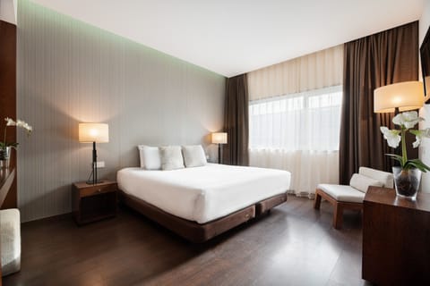 Superior Double Room | In-room safe, desk, soundproofing, free WiFi