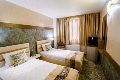 Deluxe Double or Twin Room | Minibar, free WiFi, bed sheets