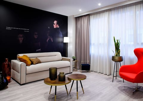 Apartment (Privée) | Living room | Flat-screen TV