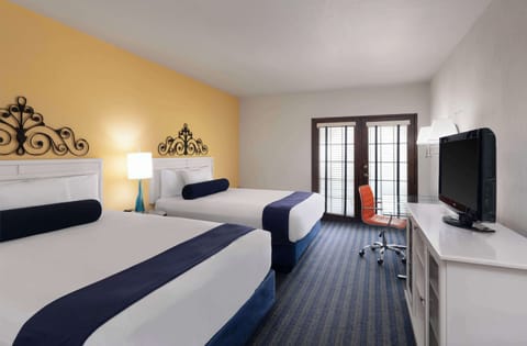 Deluxe Room, 2 Queen Beds, Non Smoking, Balcony | Premium bedding, down comforters, desk, laptop workspace