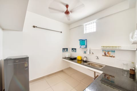 House with 2 Bedrooms (5 Adults) | Private kitchen | Fridge, stovetop, electric kettle, rice cooker