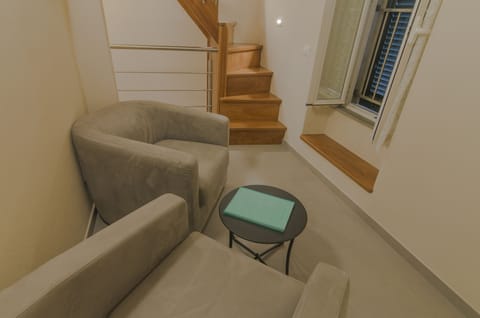 Standard Apartment, 1 Bedroom, Kitchenette, City View (Carrugio) | Interior