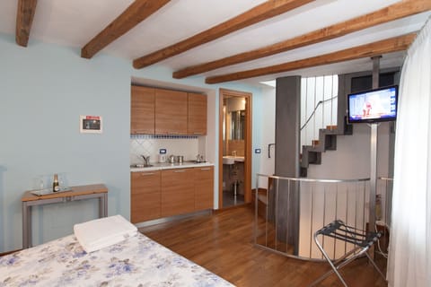 Comfort Room, 1 Bedroom (L'Ancora con Terrazza) | 1 bedroom, desk, free WiFi, bed sheets