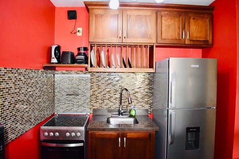 Business Apartment, 1 Bedroom, Non Smoking, Garden View | Private kitchen | Full-size fridge, microwave, oven, stovetop