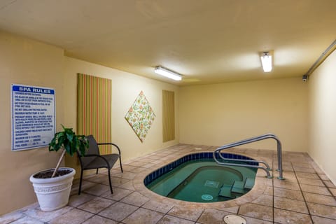 Indoor spa tub