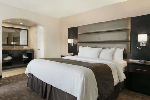 Select Comfort beds, in-room safe, desk, laptop workspace