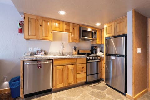 Studio, Non Smoking | Private kitchen | Fridge, microwave, stovetop, dishwasher