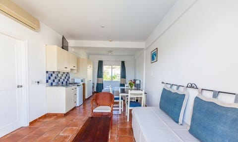 Standard Studio | Living area