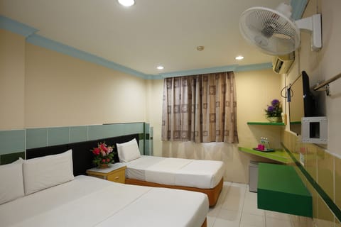 Basic Triple Room | Free WiFi