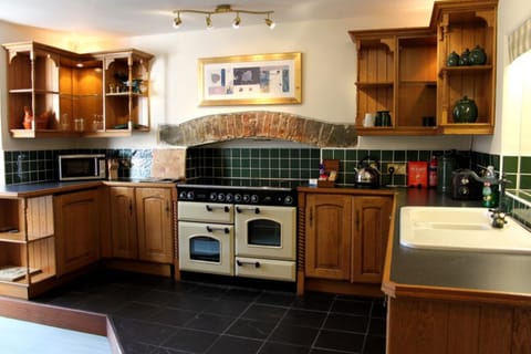 Apartment, 2 Bedrooms (Skiddaw) | Private kitchen | Coffee/tea maker, electric kettle