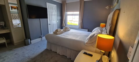 Classic Double Room (2) | Free WiFi, bed sheets