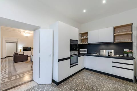 Apartment (3 Bedrooms) | Private kitchen | Fridge, microwave, oven, dishwasher