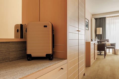 Down comforters, minibar, in-room safe, individually furnished