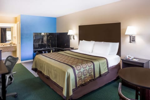 Standard Room, 1 King Bed | In-room safe, desk, rollaway beds, free WiFi