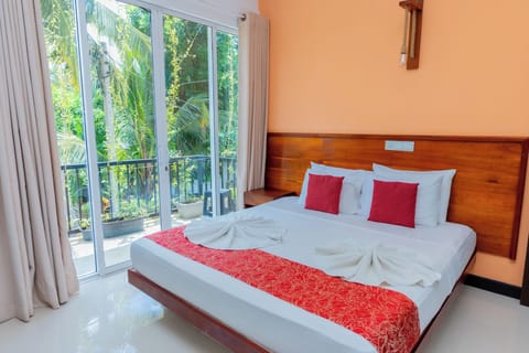 Deluxe Room, Balcony | Premium bedding, in-room safe, individually decorated