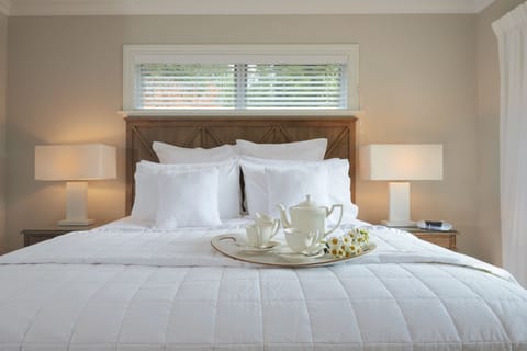 The Owner's Cottage | 2 bedrooms, premium bedding, pillowtop beds, minibar