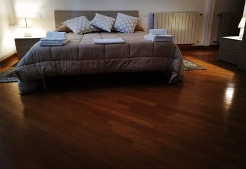 Double Room | Desk, soundproofing, free WiFi, bed sheets