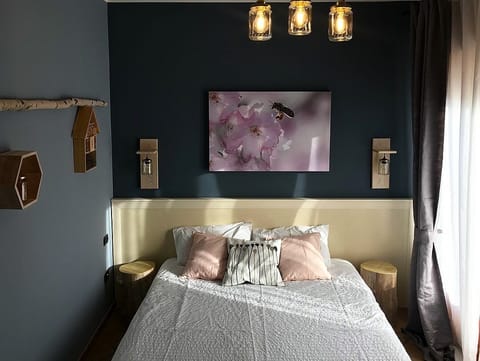 Double Room | Desk, free cribs/infant beds, free WiFi, bed sheets