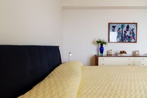 Apartment, 2 Bedrooms | Laptop workspace, iron/ironing board, free WiFi, bed sheets