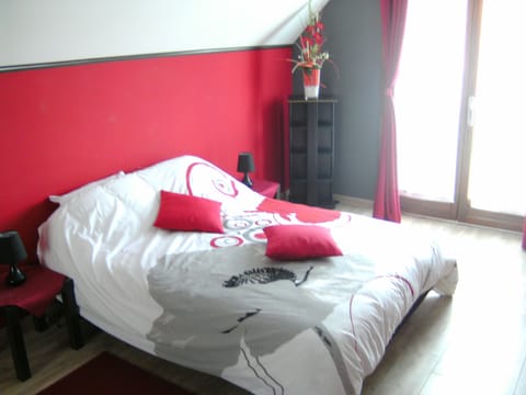 Double Room | Blackout drapes, free cribs/infant beds, free WiFi