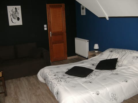 Double Room | Blackout drapes, free cribs/infant beds, free WiFi