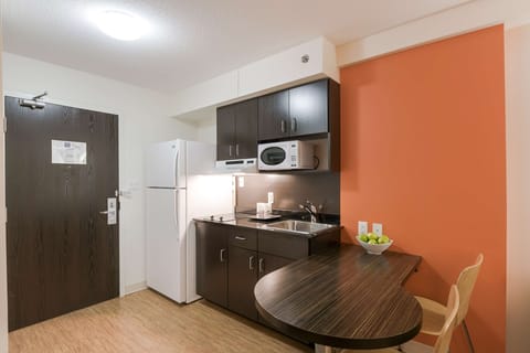 Standard Room, 2 Queen Beds, Non Smoking, Kitchenette | Private kitchenette | Fridge