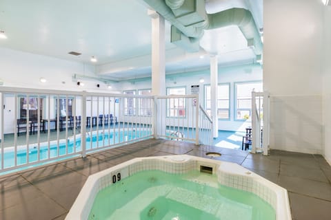 Indoor spa tub